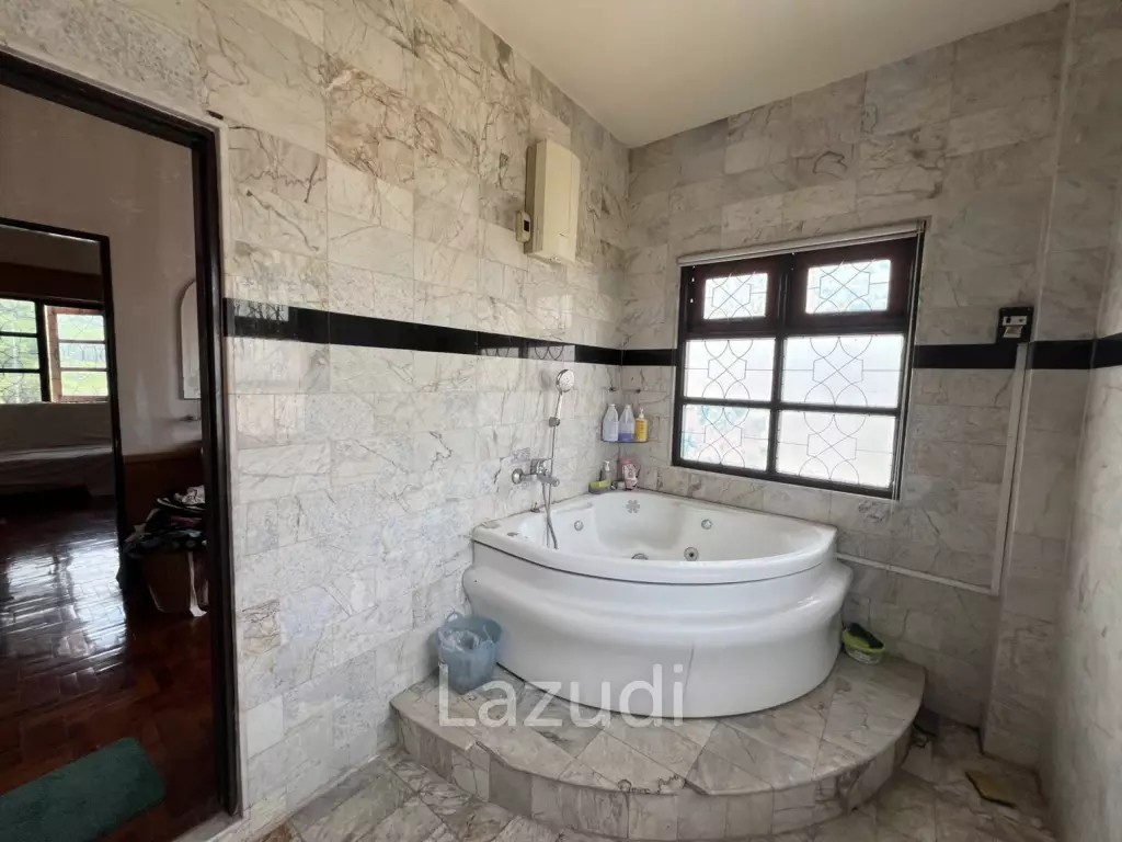 2 Storey House with 6 bedrooms next to main road at Tha Sut