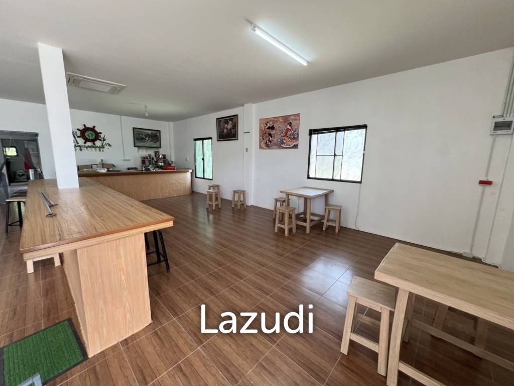 2 Storey House with 6 bedrooms next to main road at Tha Sut