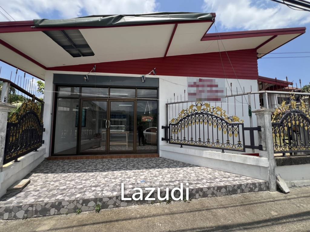 2 Storey House with 6 bedrooms next to main road at Tha Sut