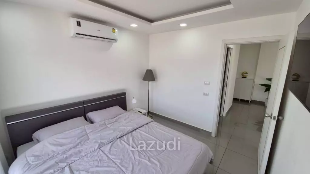 Modern 1-Bedroom Condo for Rent at Siam Oriental Star