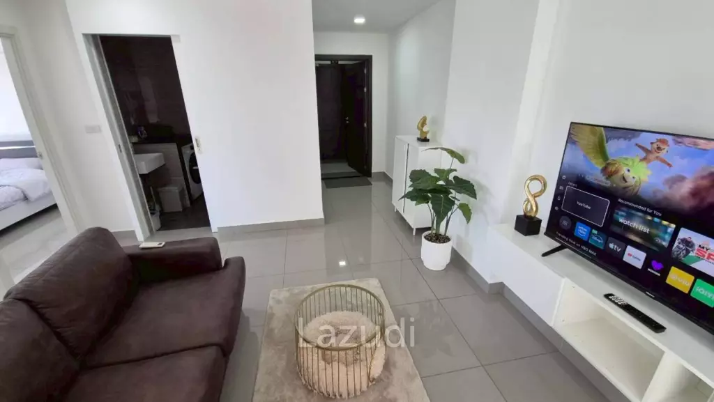 Modern 1-Bedroom Condo for Rent at Siam Oriental Star