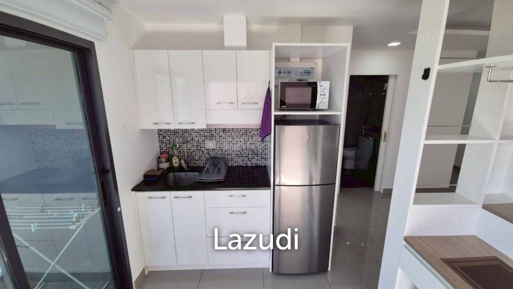 Modern 1-Bedroom Condo for Rent at Siam Oriental Star
