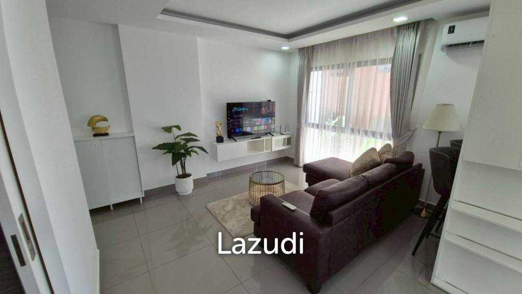 Modern 1-Bedroom Condo for Rent at Siam Oriental Star