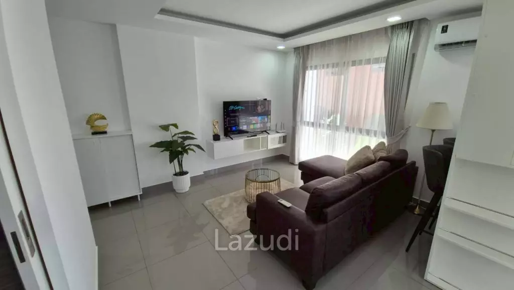 Modern 1-Bedroom Condo for Rent at Siam Oriental Star