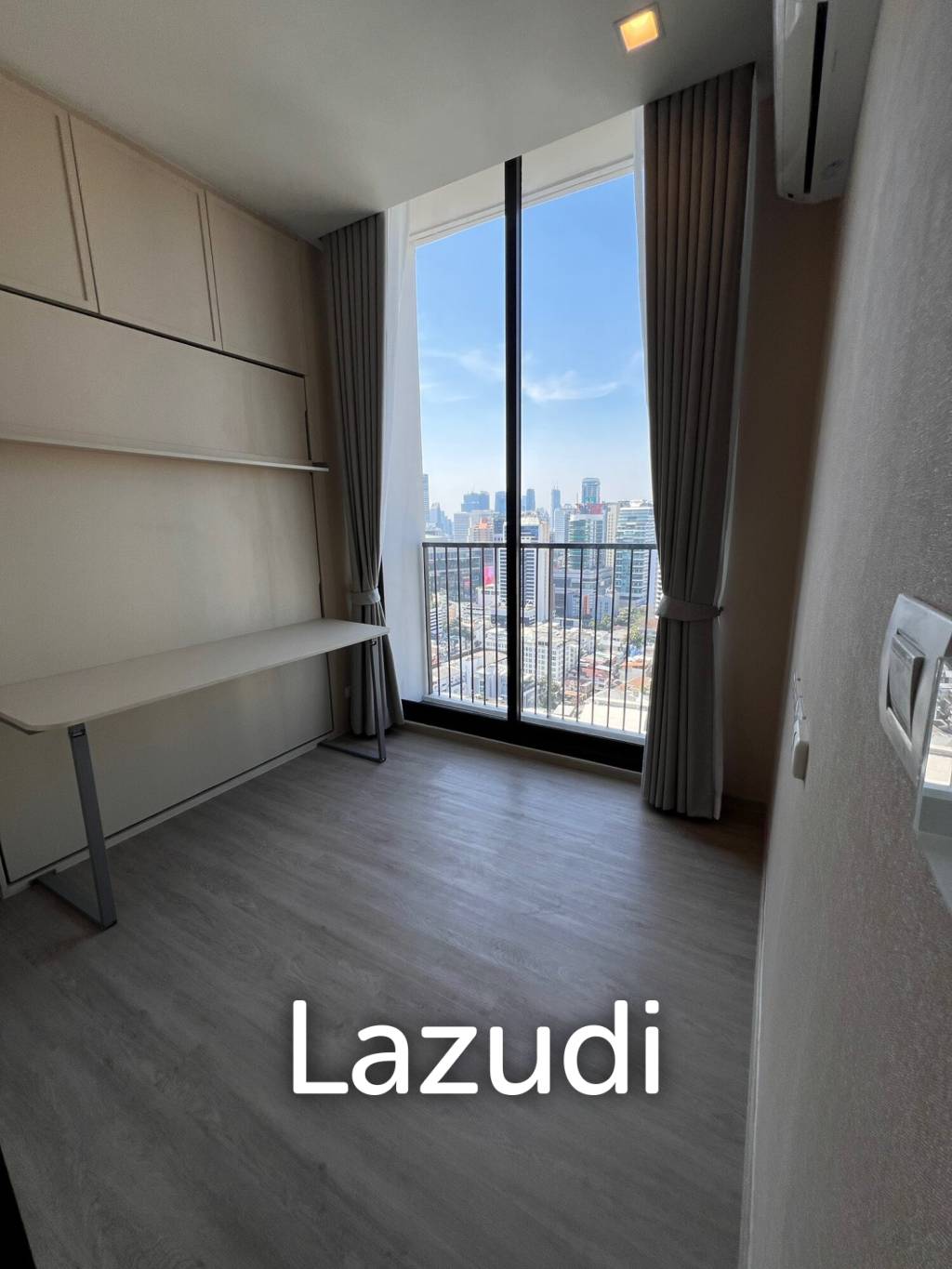 60 sqm high floor condo at NOBLE STATE 39 in Khlong Tan Nuea Bangkok