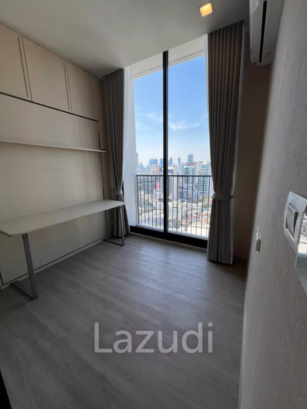 60 sqm high floor condo at NOBLE STATE 39 in Khlong Tan Nuea Bangkok