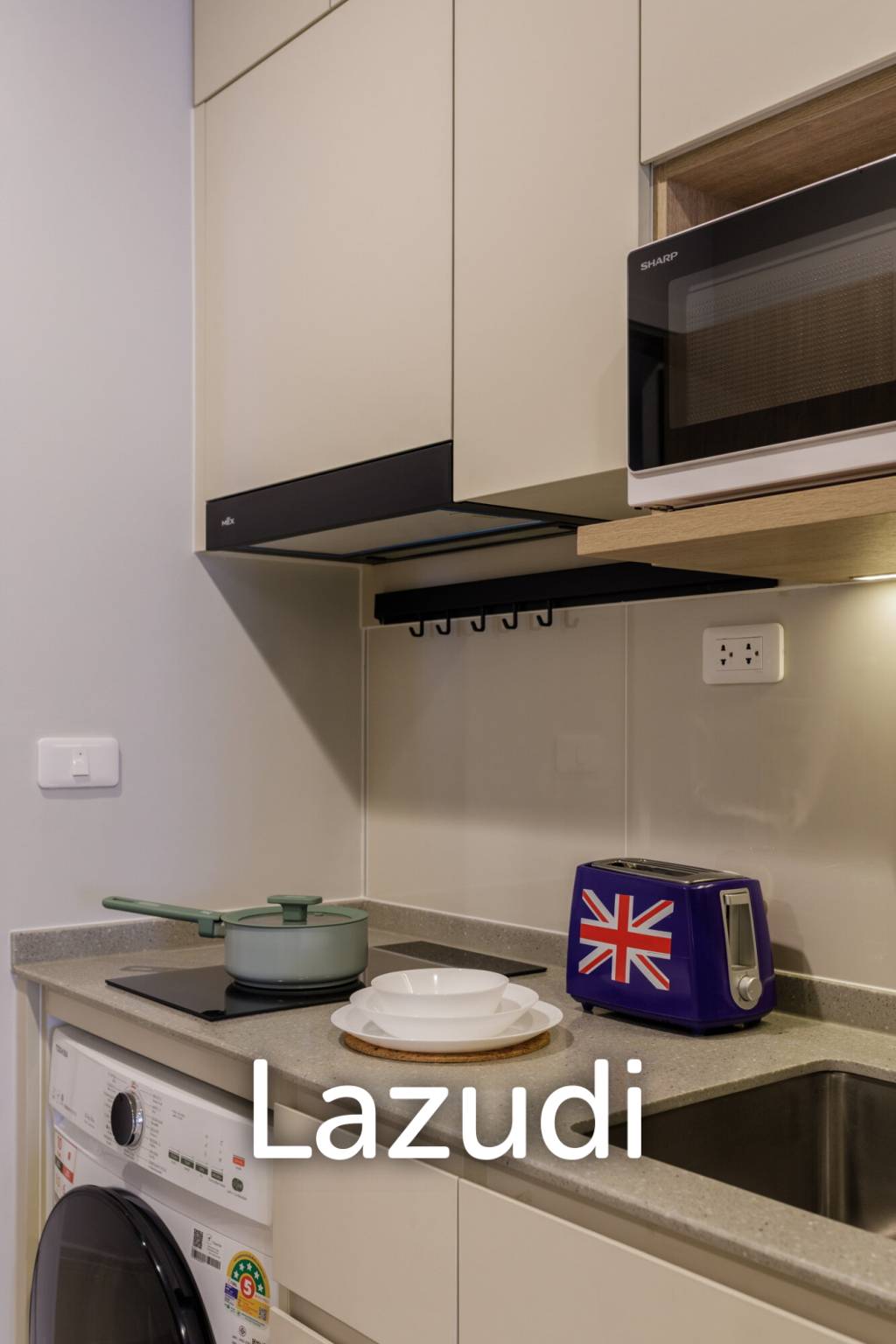 32 sqm modern 1 bedroom condo on 12th floor in Culture Thonglor Bangkok