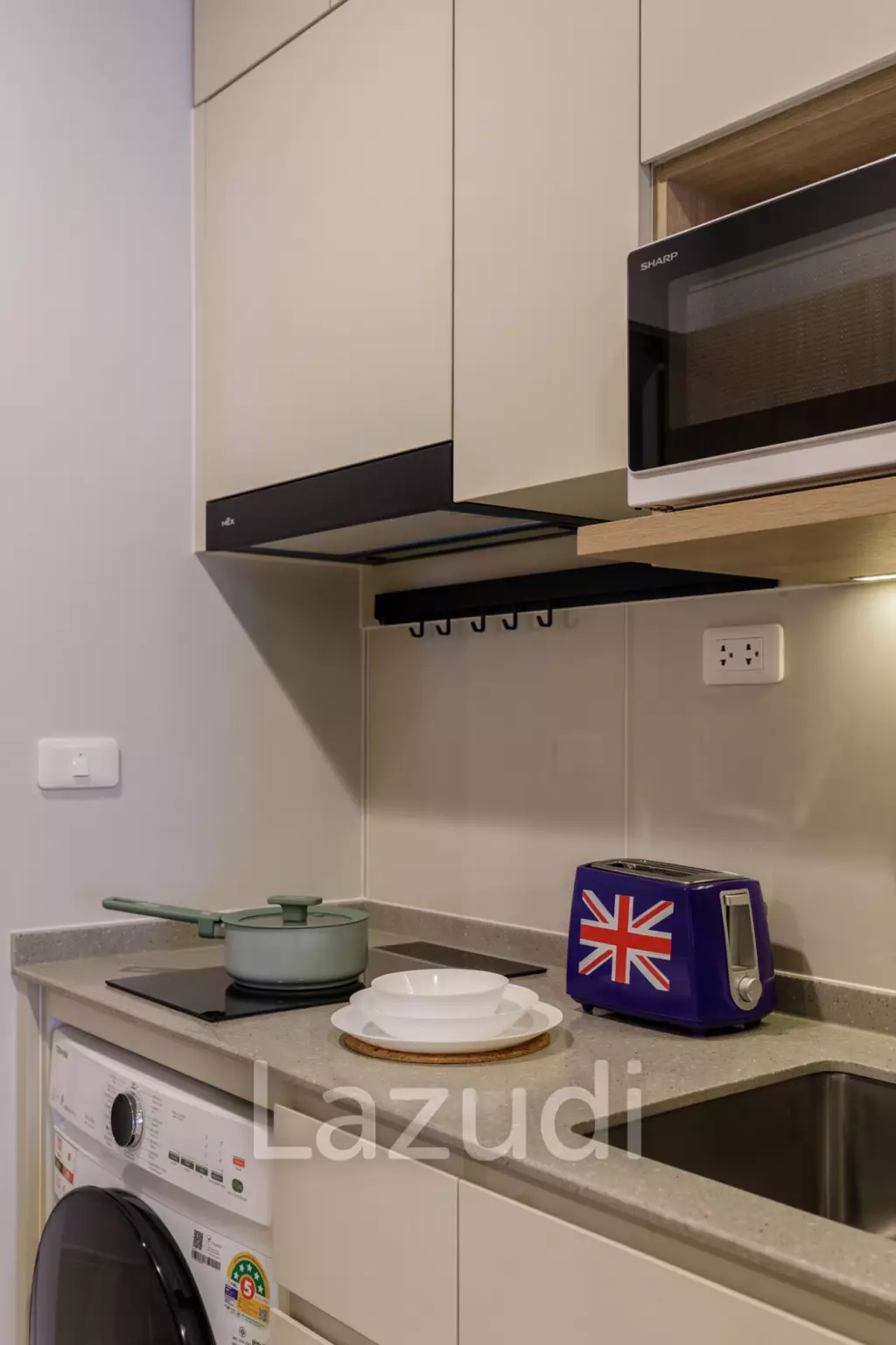 32 sqm modern 1 bedroom condo on 12th floor in Culture Thonglor Bangkok