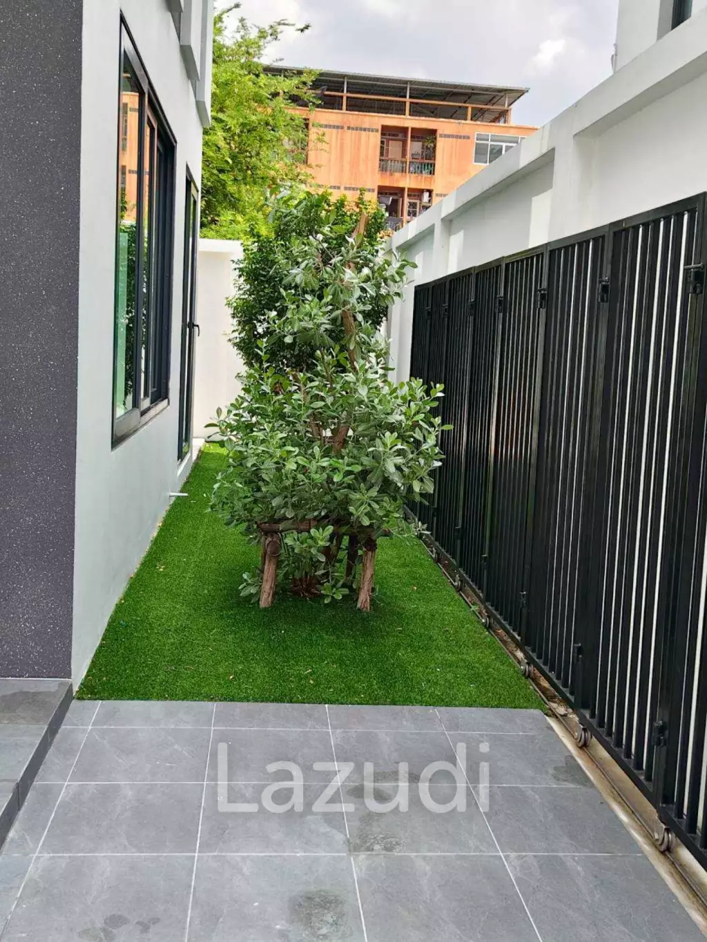 4 Bed Detached House Kingson Sukhumvit 101/1