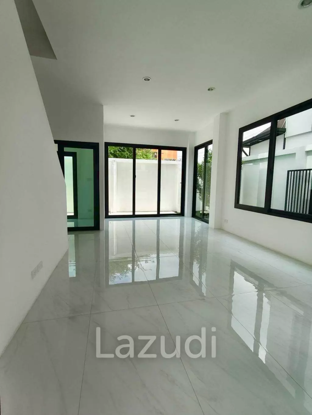 4 Bed Detached House Kingson Sukhumvit 101/1