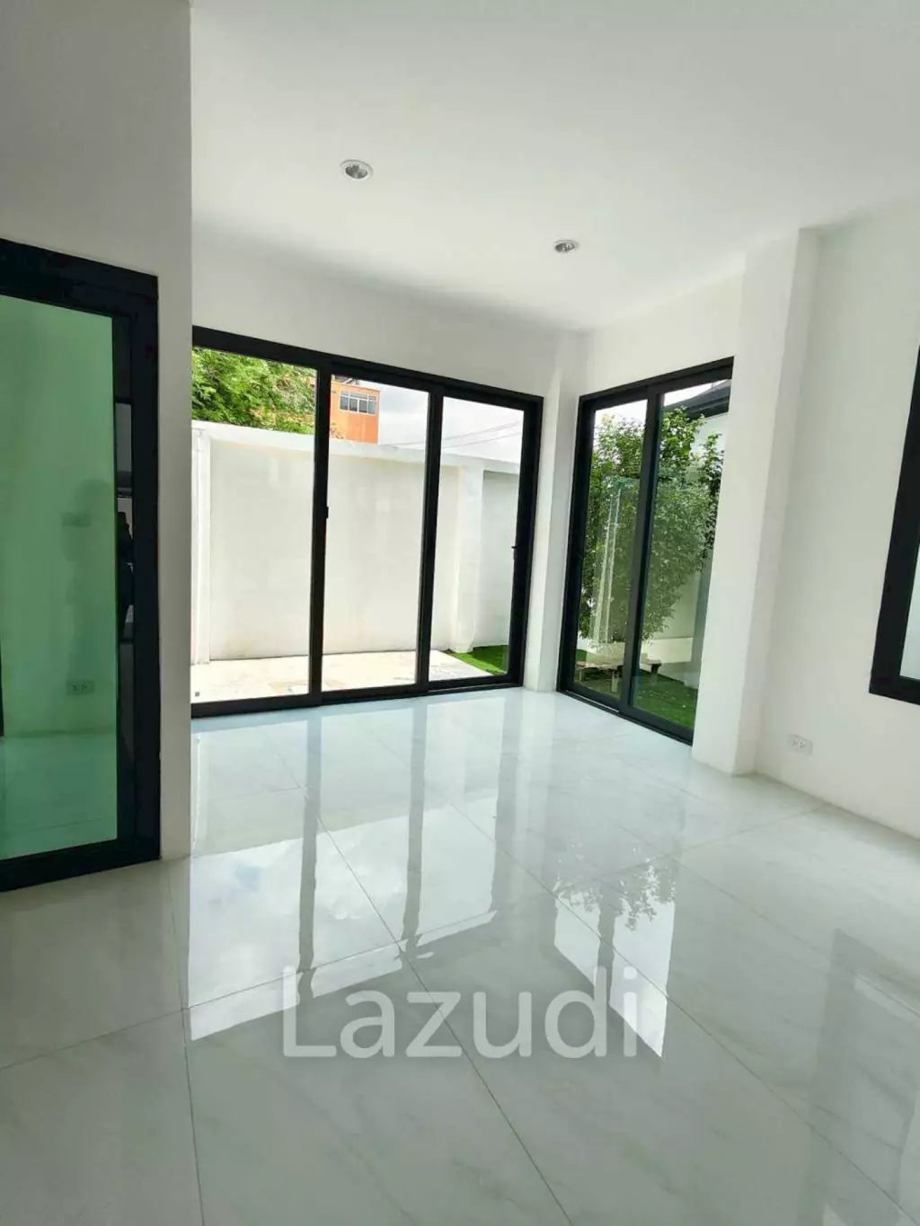 4 Bed Detached House Kingson Sukhumvit 101/1