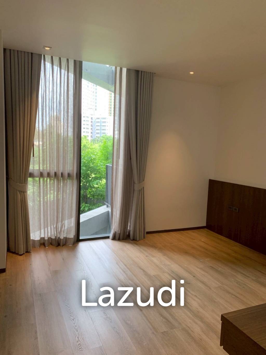 260 Sqm 3 Bed Raveevan Space
