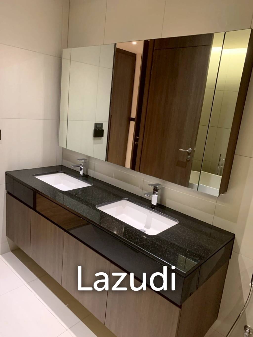 260 Sqm 3 Bed Raveevan Space