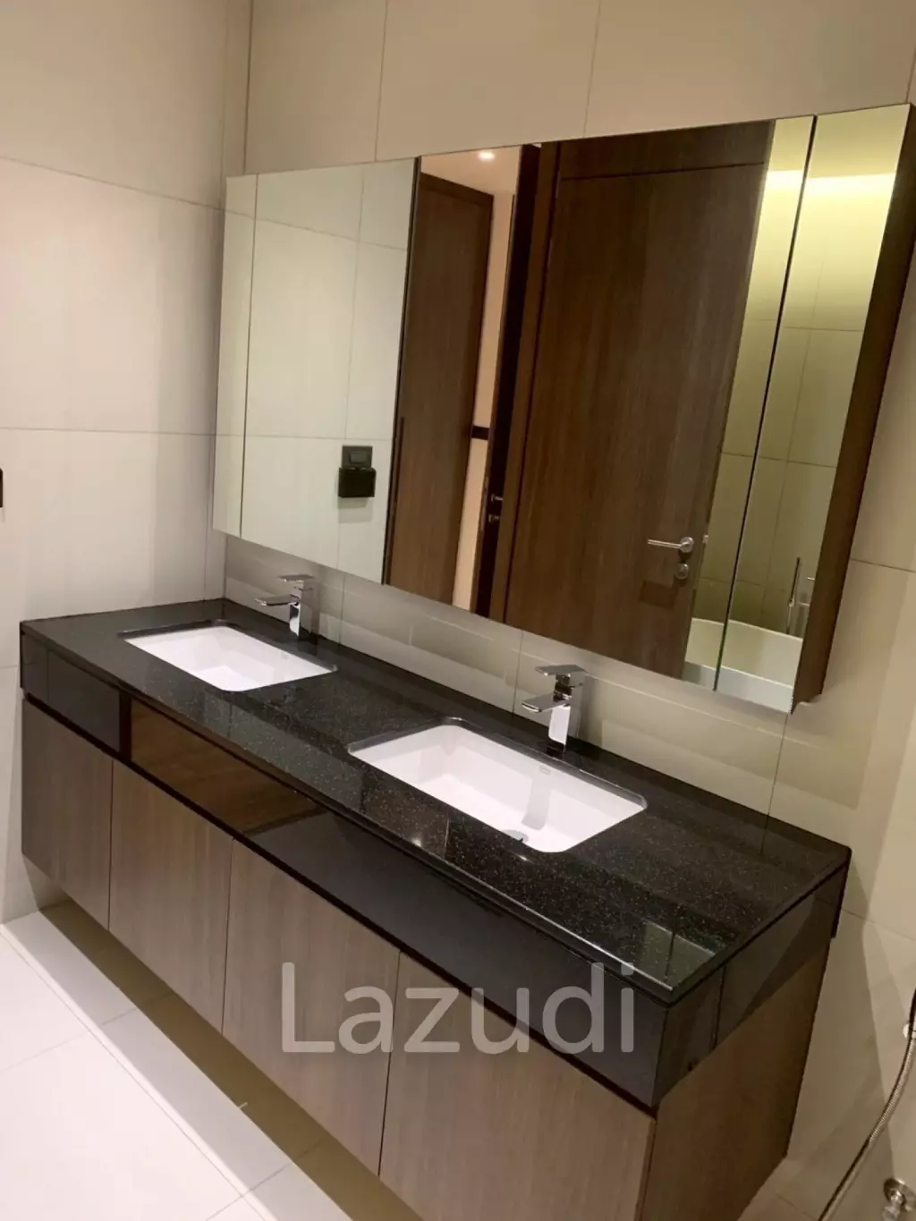 260 Sqm 3 Bed Raveevan Space