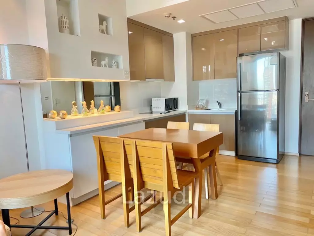 52 sqm high-floor 1 bedroom condo at Siri at Sukhumvit Phra Khanong Bangkok