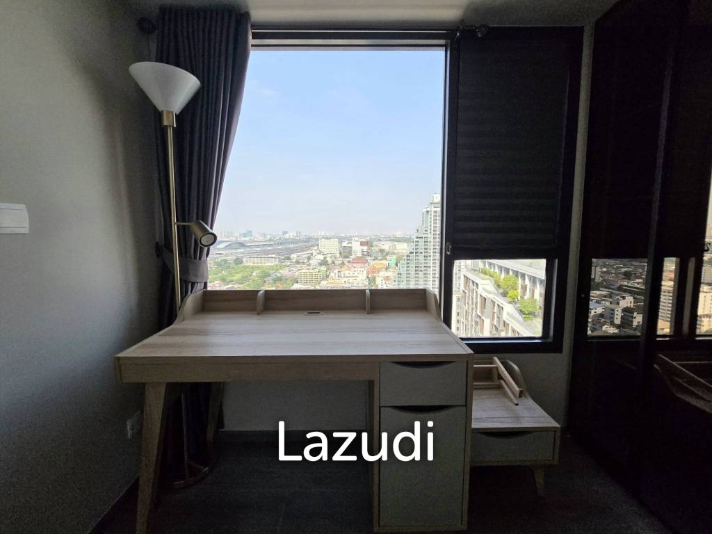 44 sqm loft-style 1 bedroom condo on high floor in Phaya Thai Bangkok