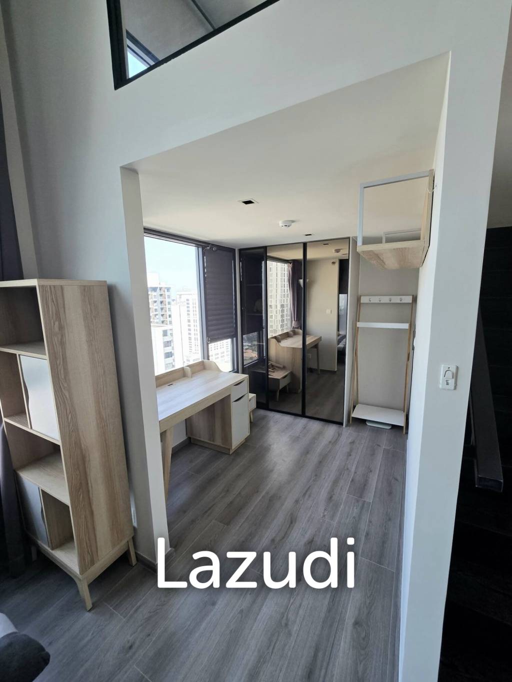 44 sqm loft-style 1 bedroom condo on high floor in Phaya Thai Bangkok
