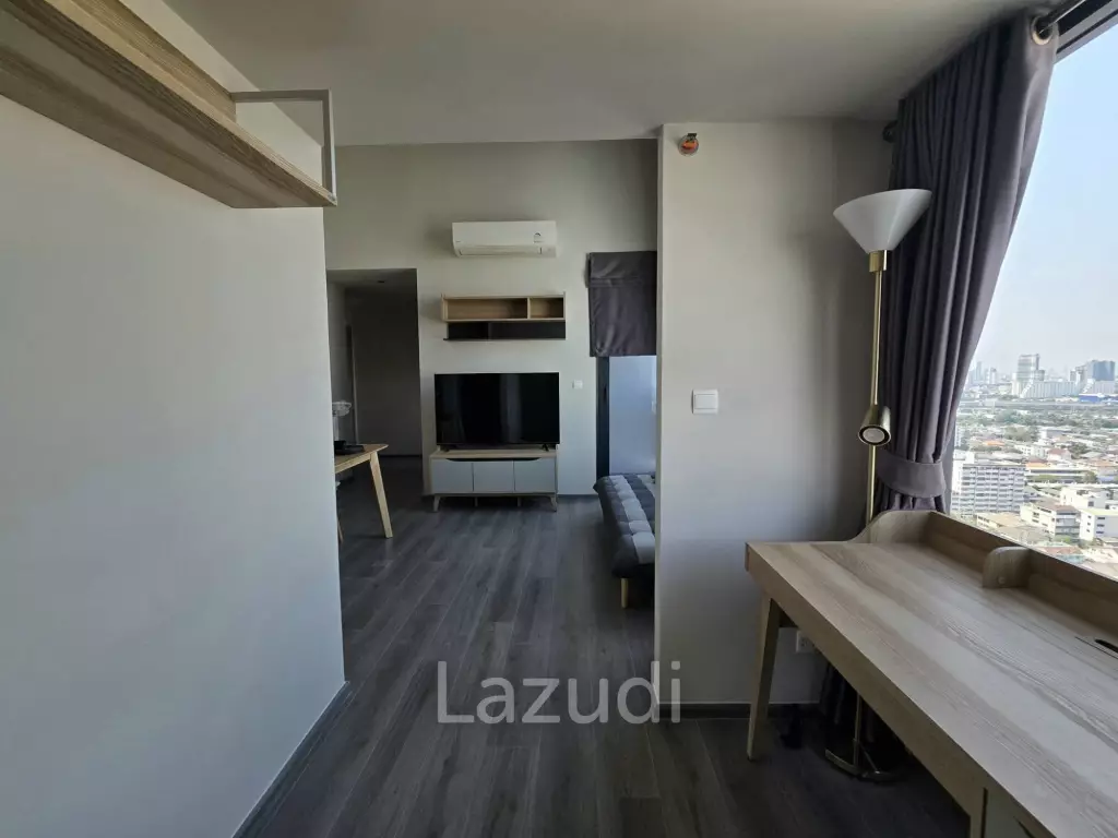 44 sqm loft-style 1 bedroom condo on high floor in Phaya Thai Bangkok