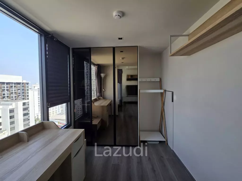 44 sqm loft-style 1 bedroom condo on high floor in Phaya Thai Bangkok