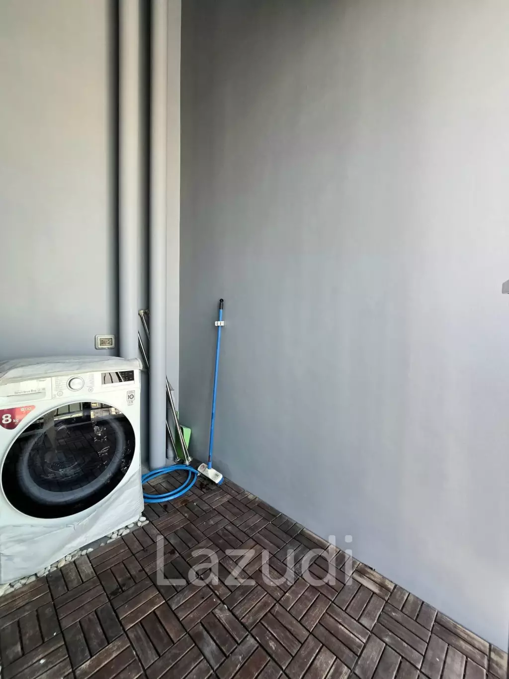 44 sqm loft-style 1 bedroom condo on high floor in Phaya Thai Bangkok