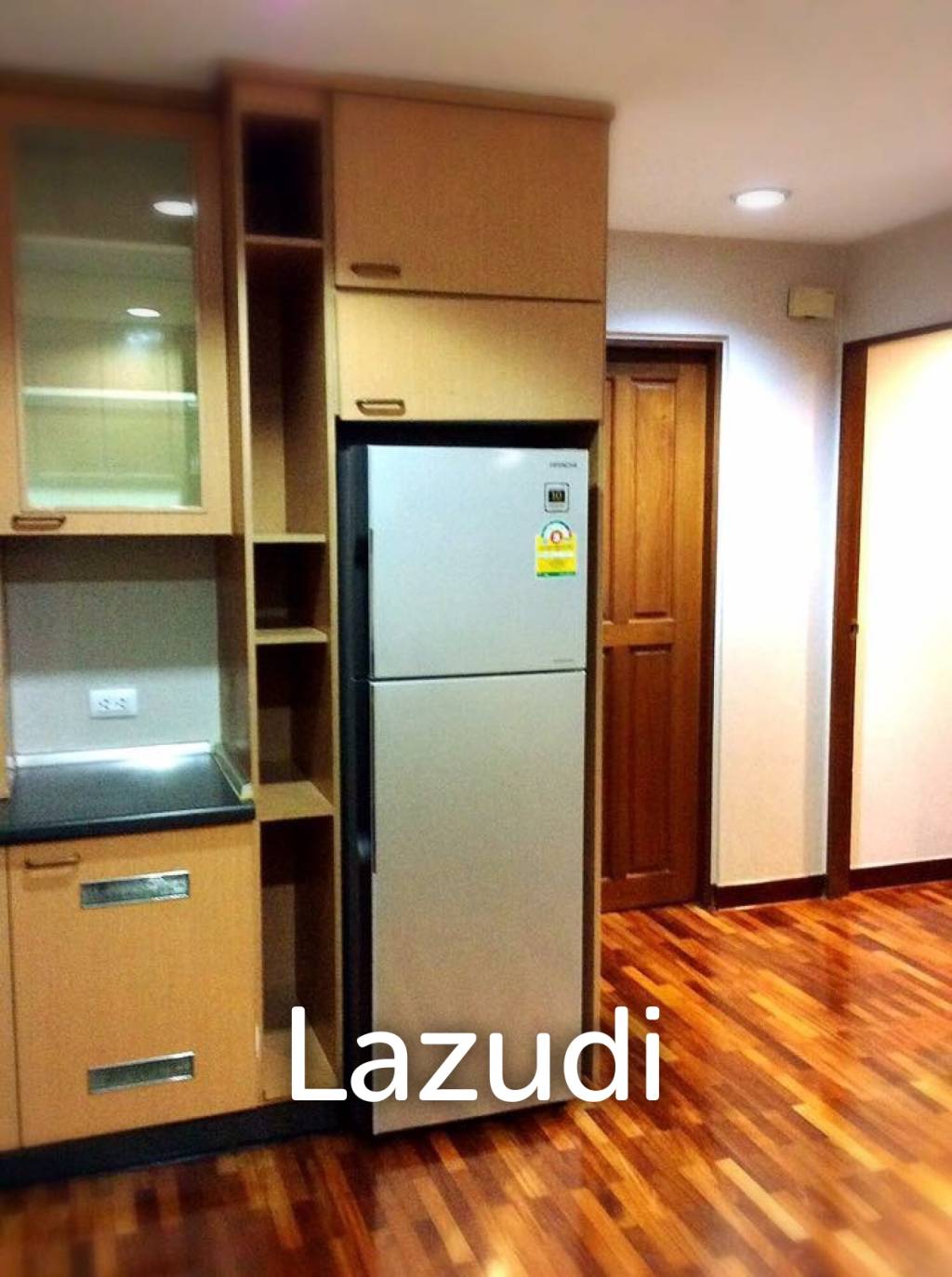 70 sqm 2 Bedroom Condo on 6th Floor in Khlong Tan Nuea Bangkok