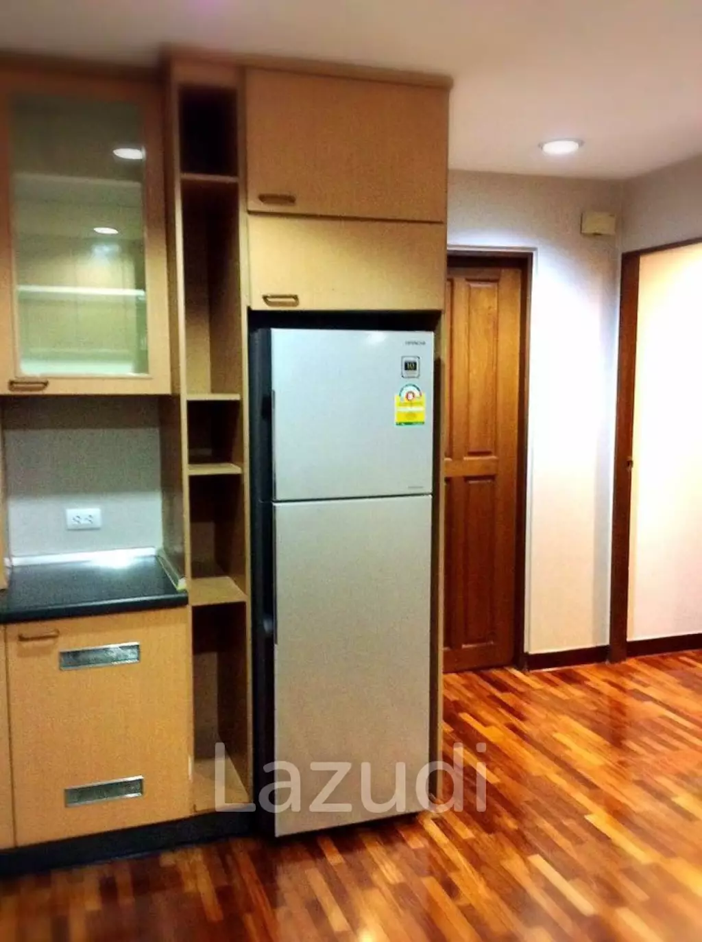 70 sqm 2 Bedroom Condo on 6th Floor in Khlong Tan Nuea Bangkok