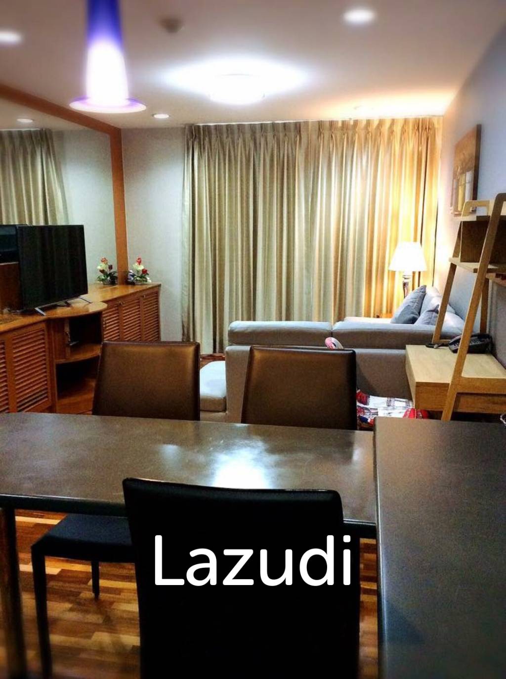 70 sqm 2 Bedroom Condo on 6th Floor in Khlong Tan Nuea Bangkok