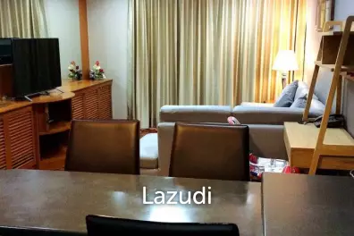 70 sqm 2 Bedroom Condo on 6th Floor in Khlong Tan Nuea Bangkok