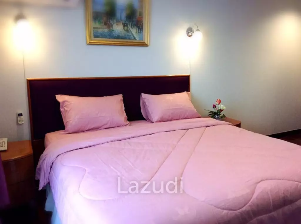 70 sqm 2 Bedroom Condo on 6th Floor in Khlong Tan Nuea Bangkok
