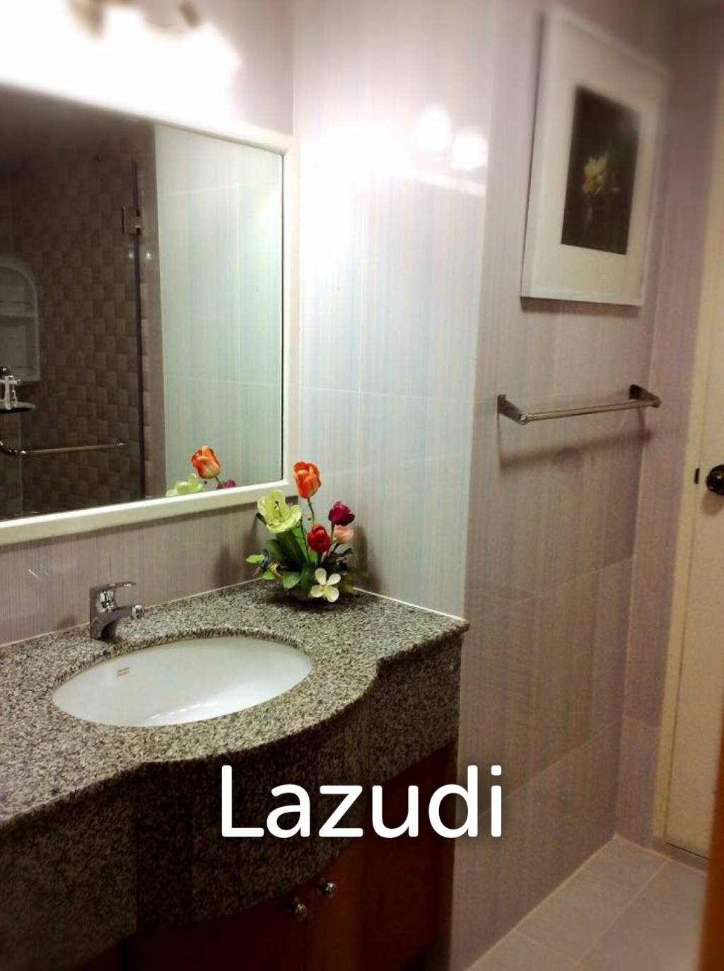 70 sqm 2 Bedroom Condo on 6th Floor in Khlong Tan Nuea Bangkok