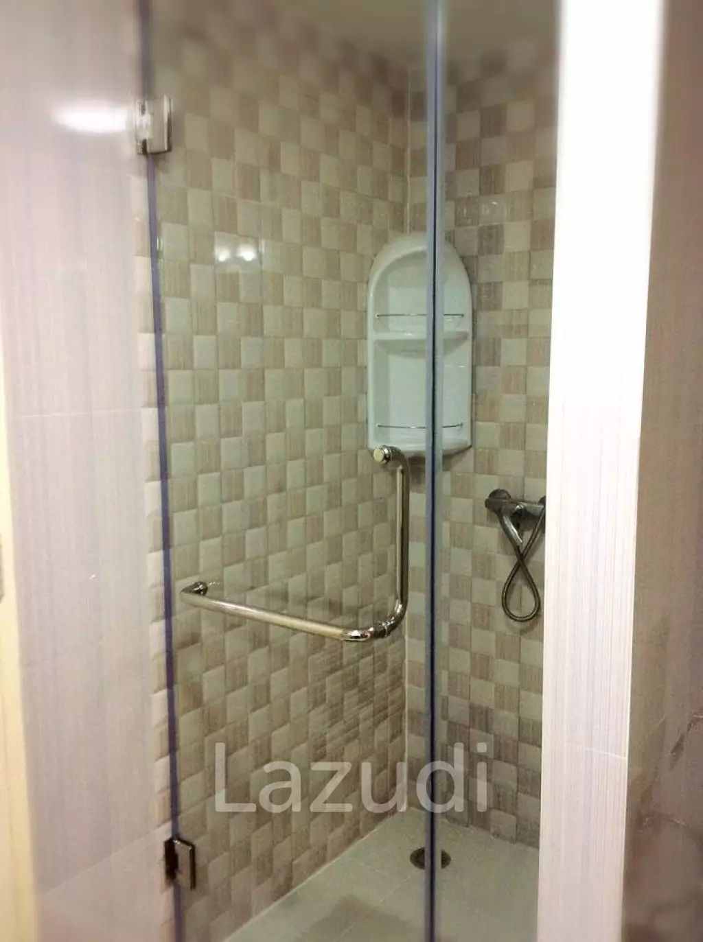 70 sqm 2 Bedroom Condo on 6th Floor in Khlong Tan Nuea Bangkok