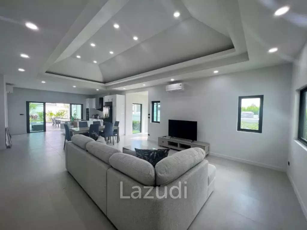 MODA HARMONY : New Modern 3 Bed 4 Bath Pool Villa with Solar