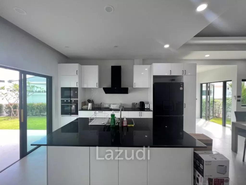 MODA HARMONY : New Modern 3 Bed 4 Bath Pool Villa with Solar