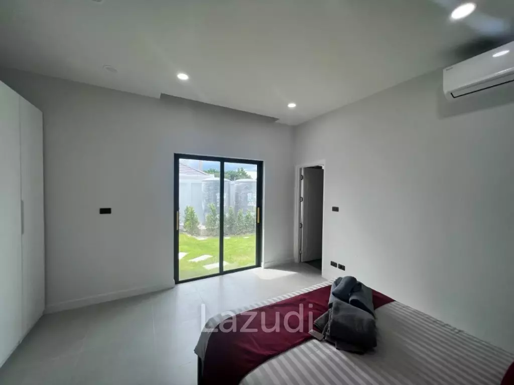 MODA HARMONY : New Modern 3 Bed 4 Bath Pool Villa with Solar