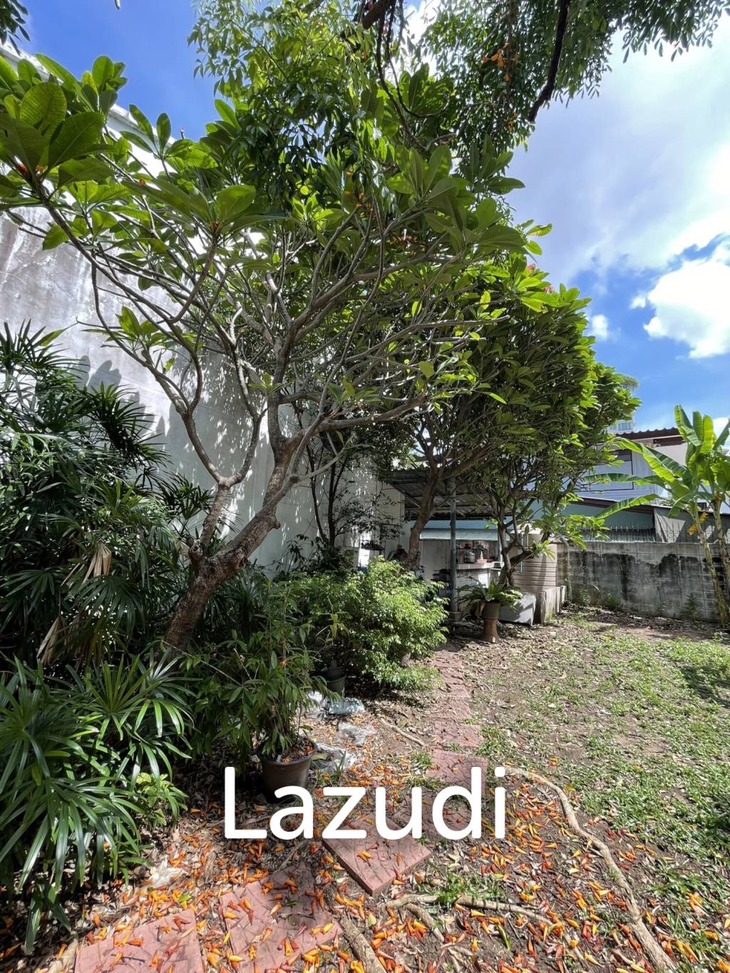 4 Bed Detached House 126.9sq.w For Sale in Asoke