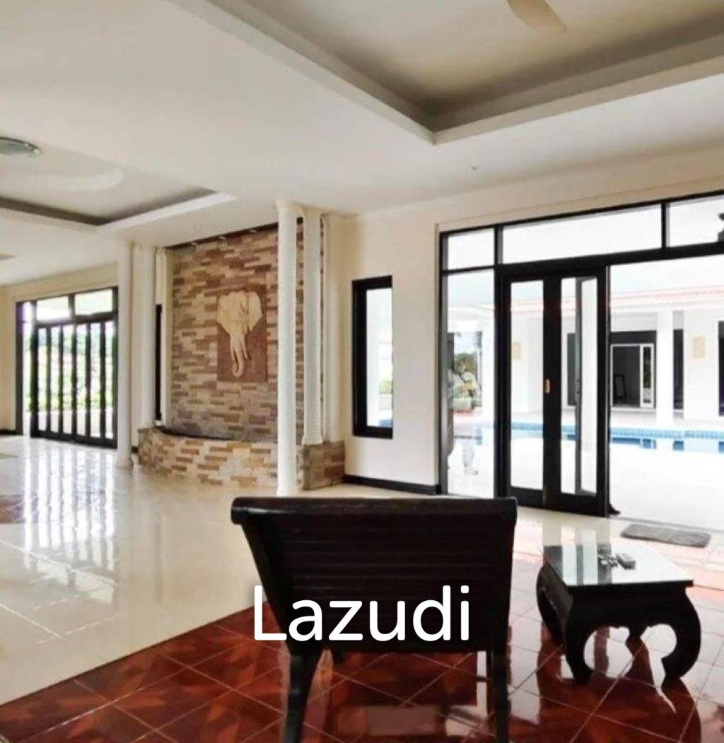 PALM HILLS HOMES : Luxury 3 bed Pool Villa On Golf Course