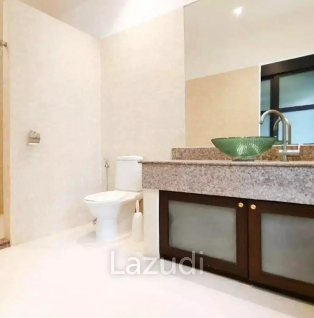 PALM HILLS HOMES : Luxury 3 bed Pool Villa On Golf Course