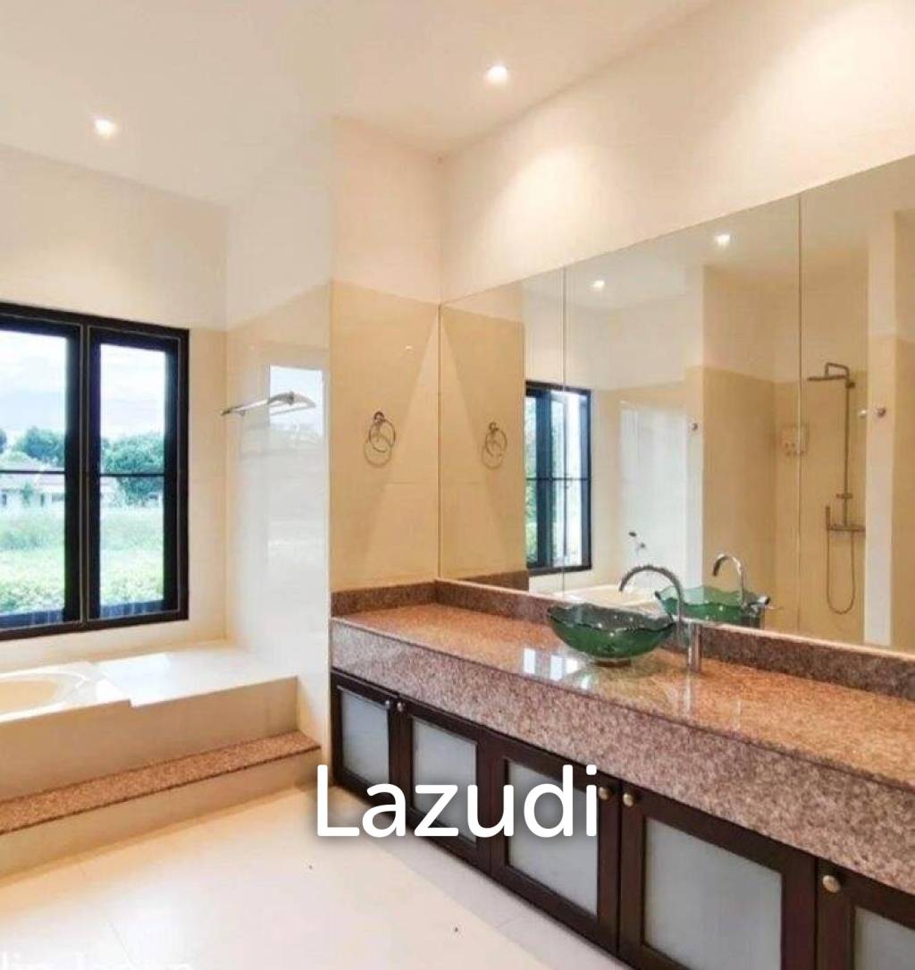 PALM HILLS HOMES : Luxury 3 bed Pool Villa On Golf Course