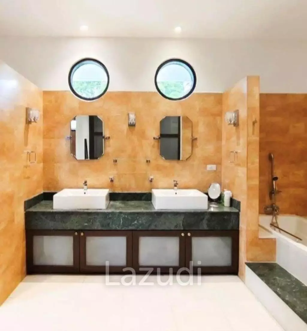 PALM HILLS HOMES : Luxury 3 bed Pool Villa On Golf Course