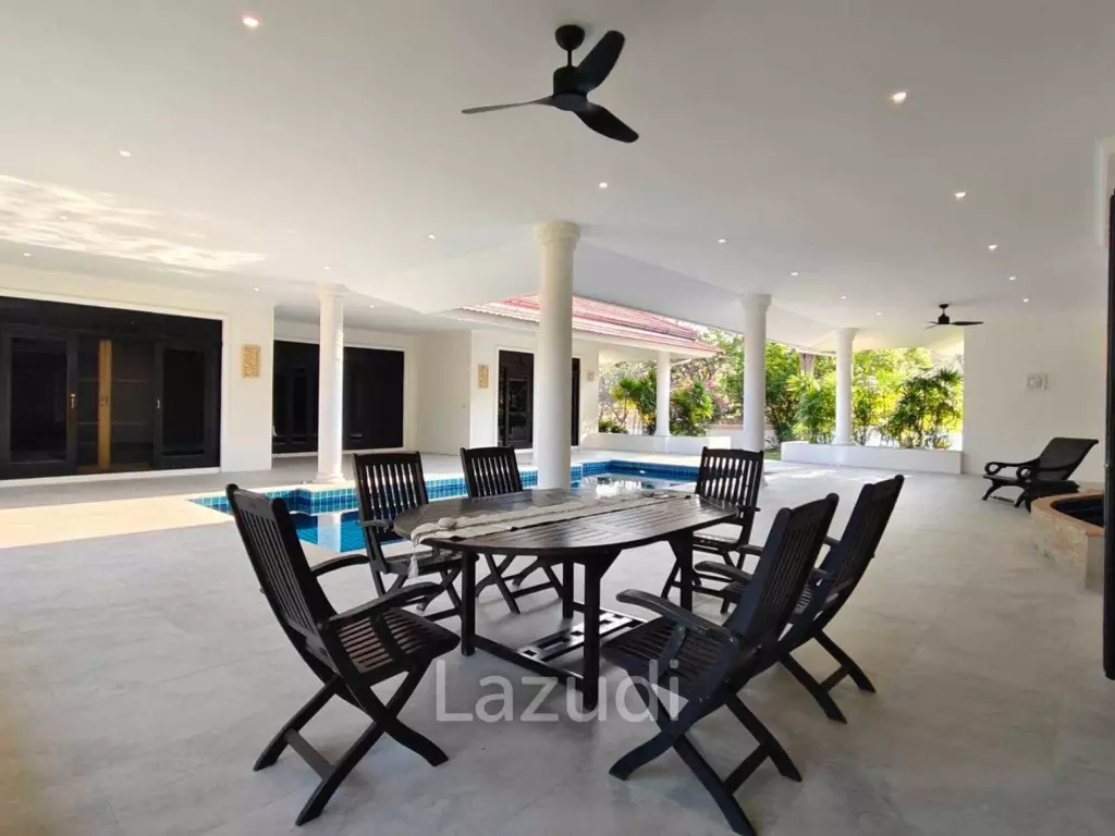 PALM HILLS HOMES : Luxury 3 bed Pool Villa On Golf Course