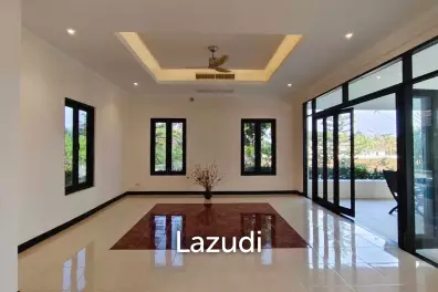 PALM HILLS HOMES : Luxury 3 bed Pool Villa On Golf Course