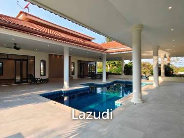 3 Bed 4 Bath Villa For Sale