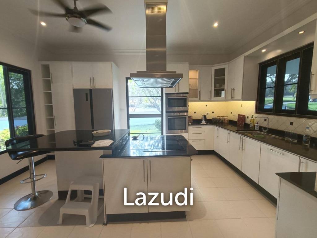 PALM HILLS HOMES : Luxury 3 bed Pool Villa On Golf Course