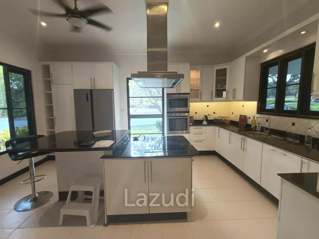 PALM HILLS HOMES : Luxury 3 bed Pool Villa On Golf Course