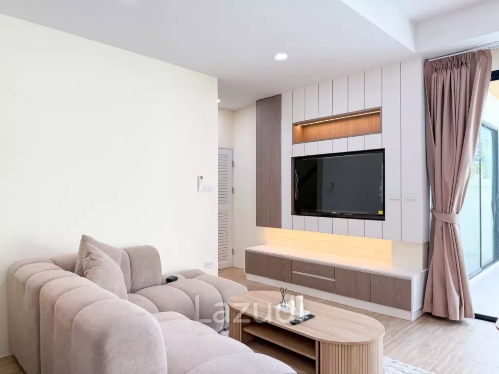Standalone 2-Storey Pool Villa for Sale in Mueang Phuket