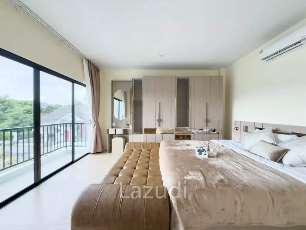 Standalone 2-Storey Pool Villa for Sale in Mueang Phuket