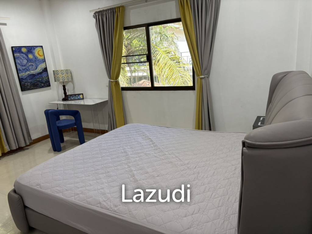 Grand 6-Bedroom Private Pool Villa for Rent in Jomtien