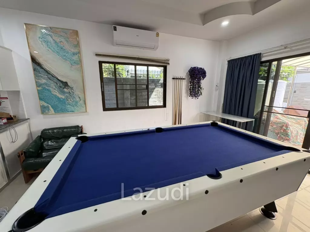 Grand 6-Bedroom Private Pool Villa for Rent in Jomtien