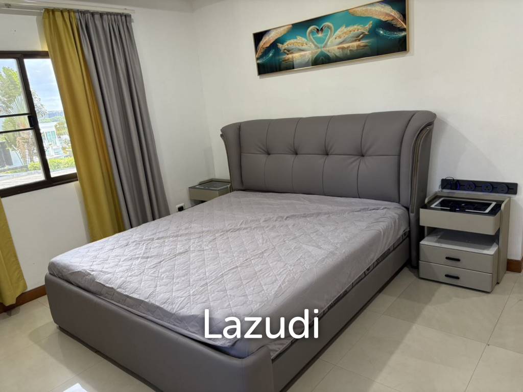 Grand 6-Bedroom Private Pool Villa for Rent in Jomtien
