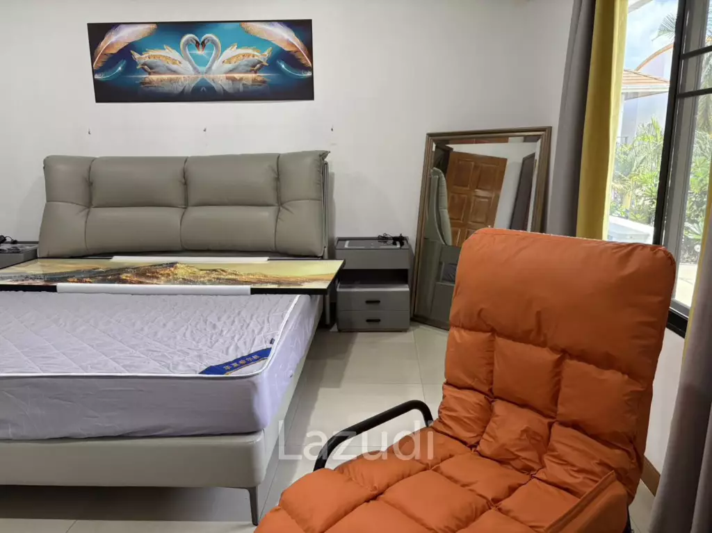 Grand 6-Bedroom Private Pool Villa for Rent in Jomtien